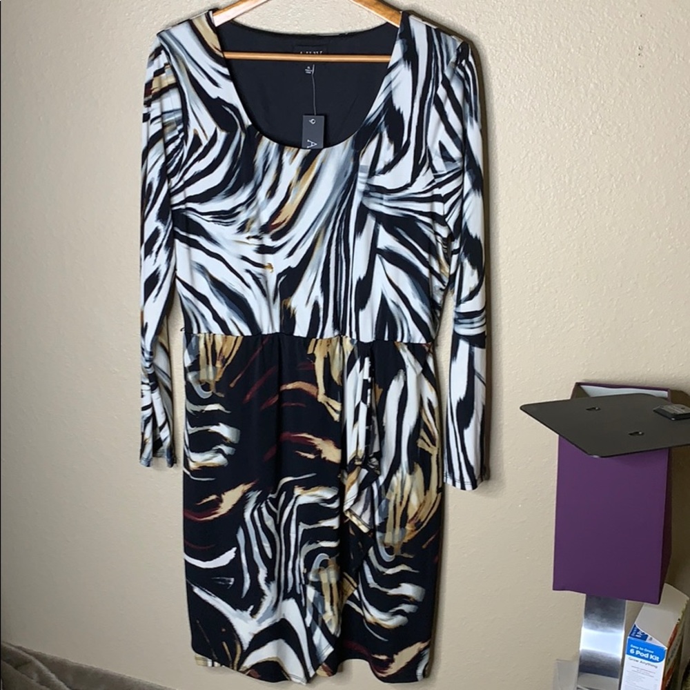 AUW Dress